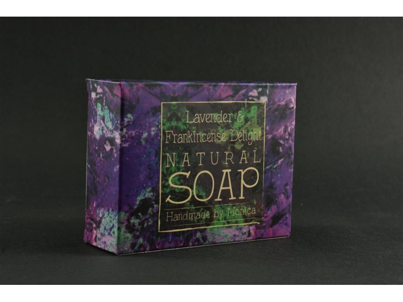 palm-free-natural-soap-lavender-frankincense