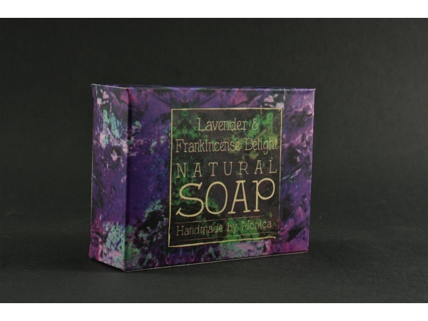 palm-free-natural-soap-lavender-frankincense-5